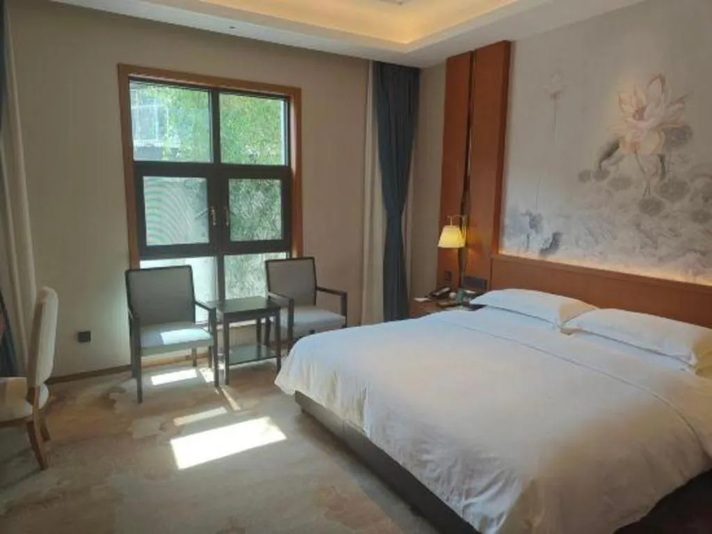 Bed in Lian Yun Hotel