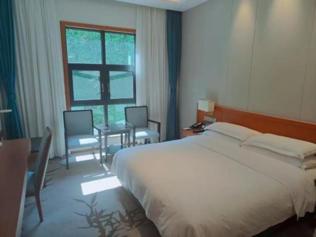 Bed in Lian Yun Hotel