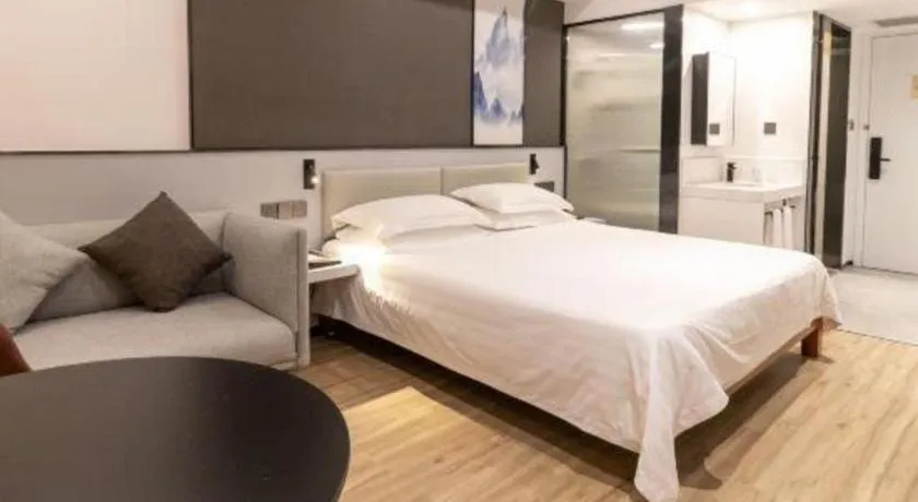 Bed in Huzhou Zhebei Hotel