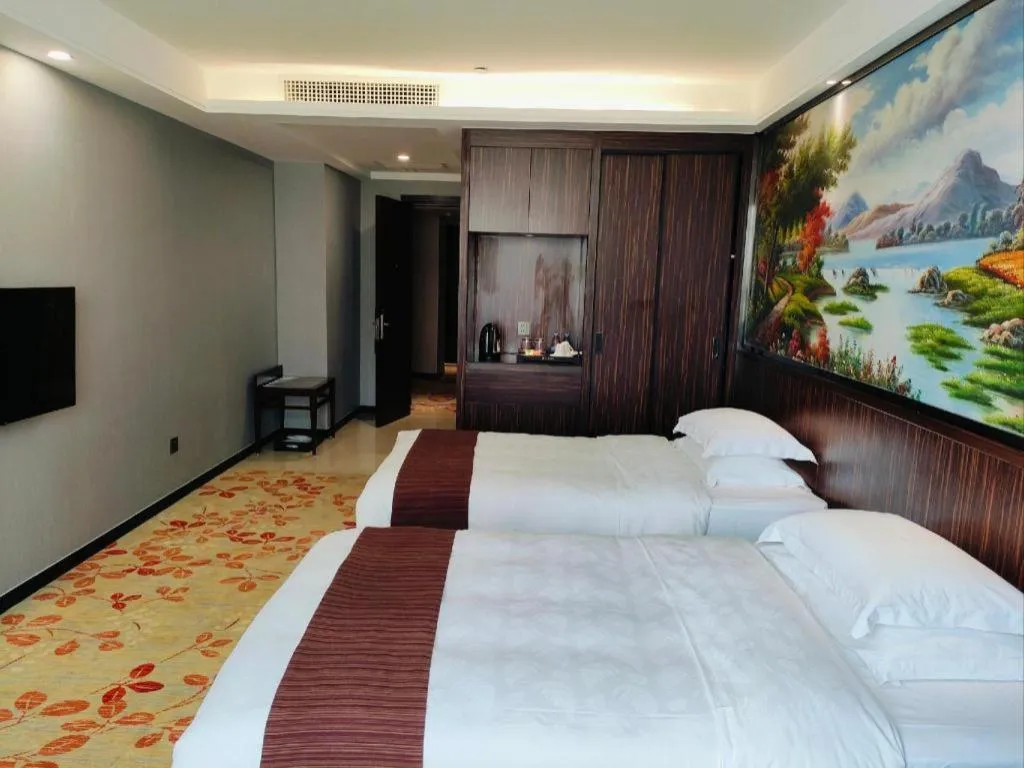 Bed in Centenio International Hotel