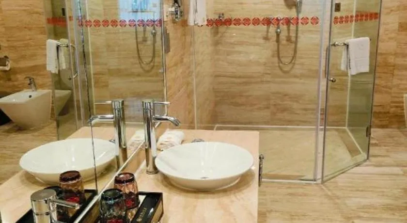 Centenio International Hotel