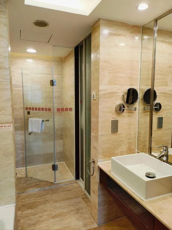 Centenio International Hotel