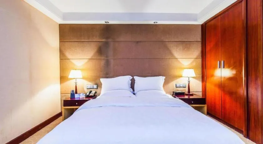 Bed in Centenio International Hotel