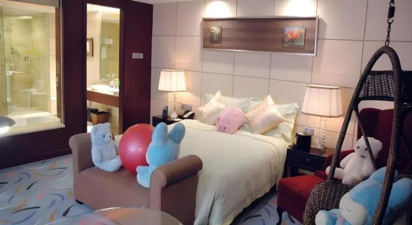 Bed in Centenio International Hotel