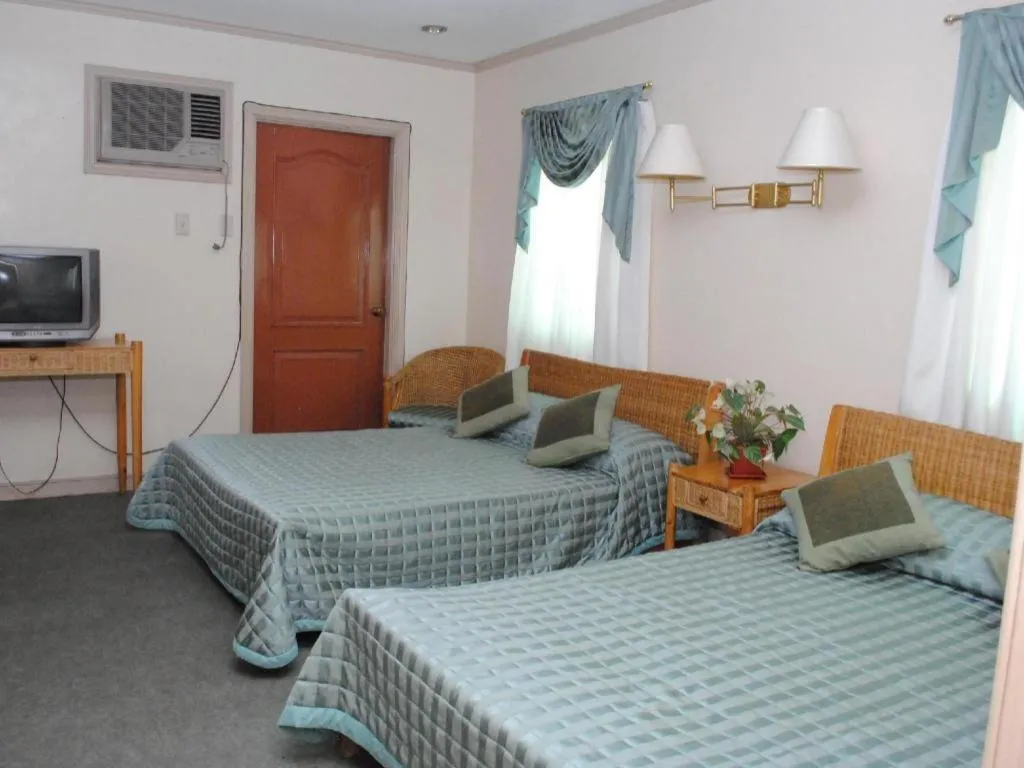 Bed in DJ Paradise Hotel