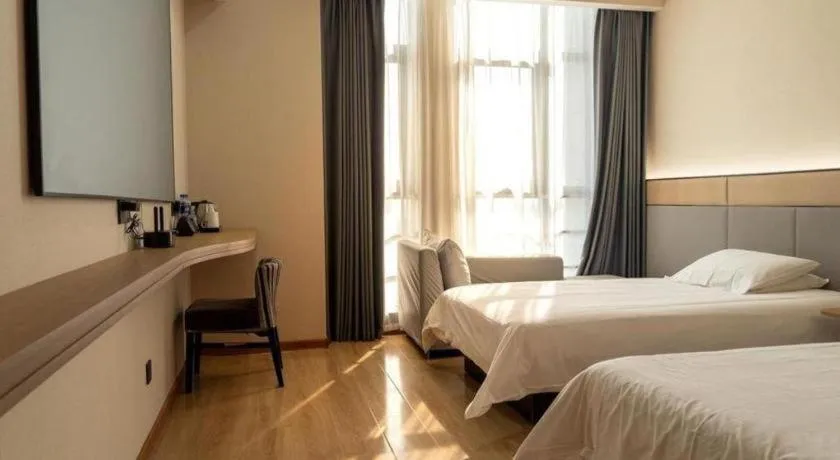 Bed in Xian I-OPAL Hotel