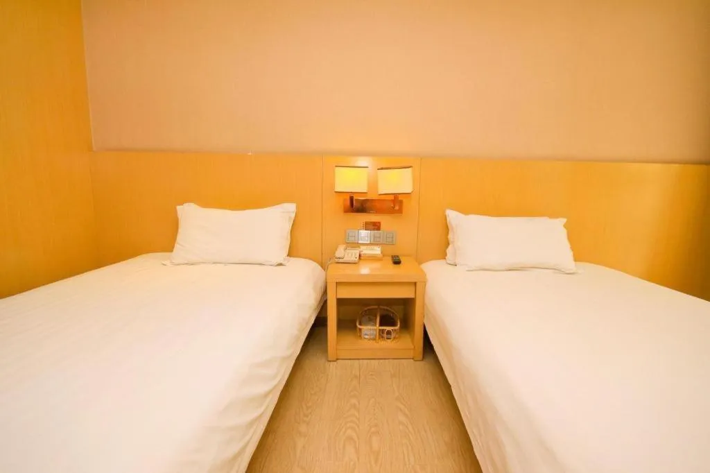 Bed in Xian I-OPAL Hotel