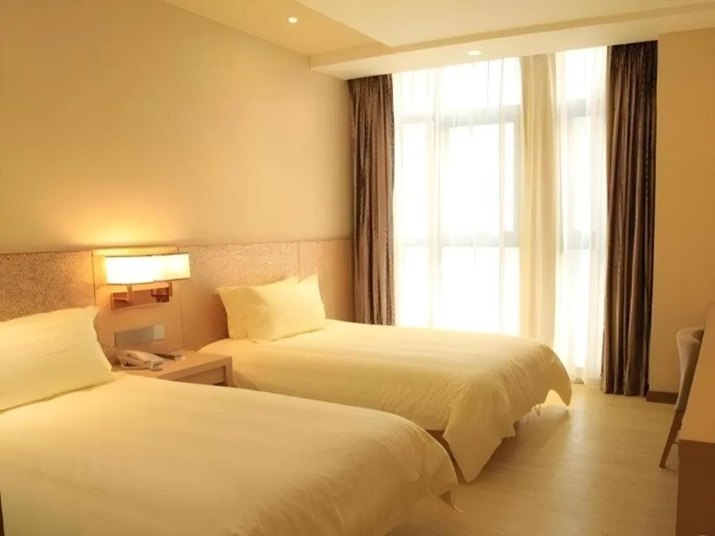 Bed in Xian I-OPAL Hotel