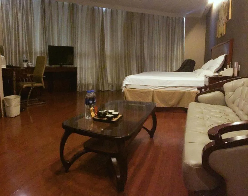 Bed in GreenTree Inn Shanghai Songjiang Xinqiao Jiuxin Road Express Hotel