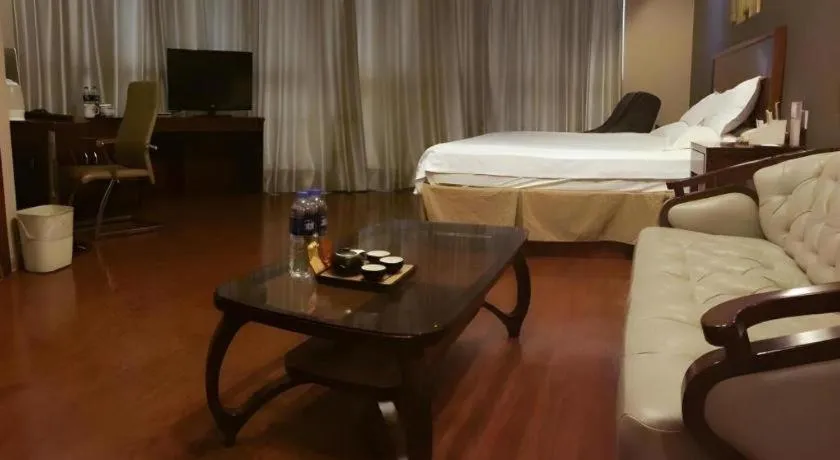 Bed in GreenTree Inn Shanghai Songjiang Xinqiao Jiuxin Road Express Hotel