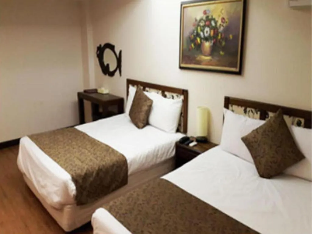 Holiday Saipan Hotel