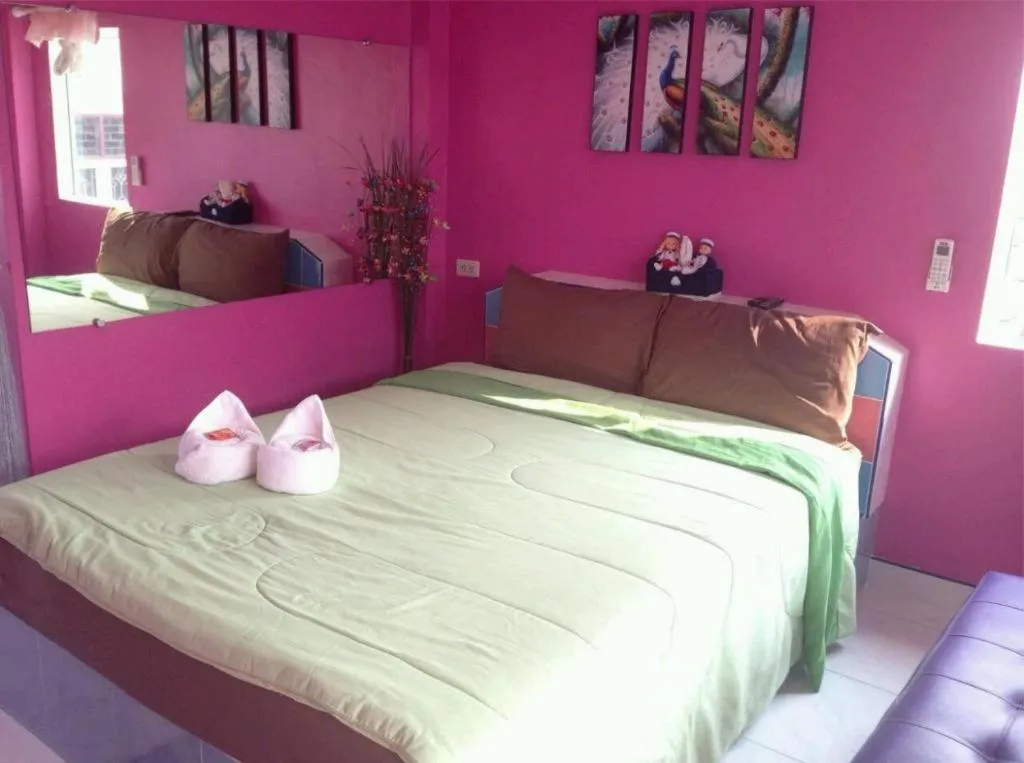 Bed in Baan Navy Kohlarn