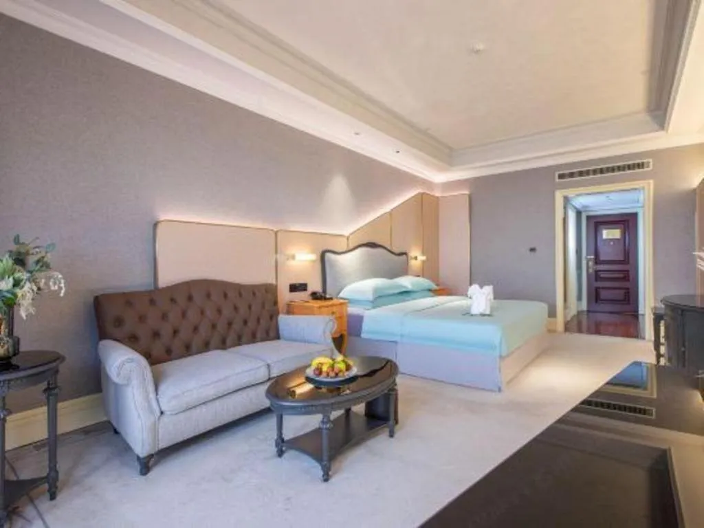 Bed in Zhejiang D.H Hotel