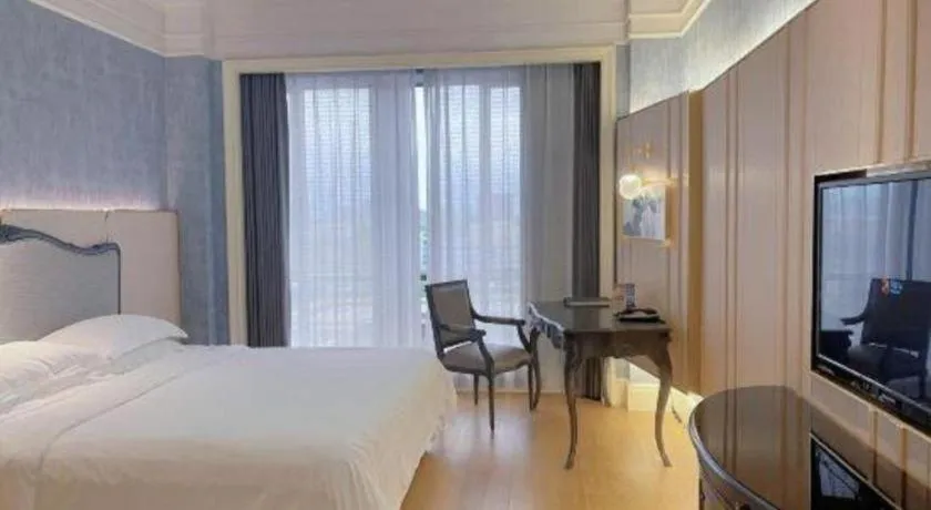 Bed in Zhejiang D.H Hotel