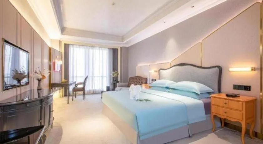 Bed in Zhejiang D.H Hotel