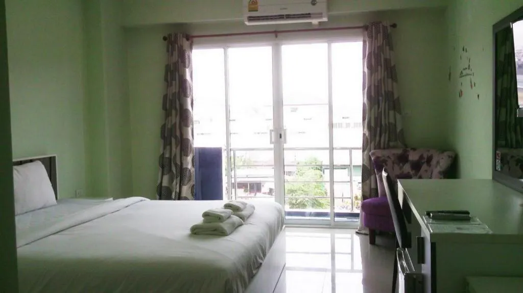 Bed in Chevasai Huahin Hotel