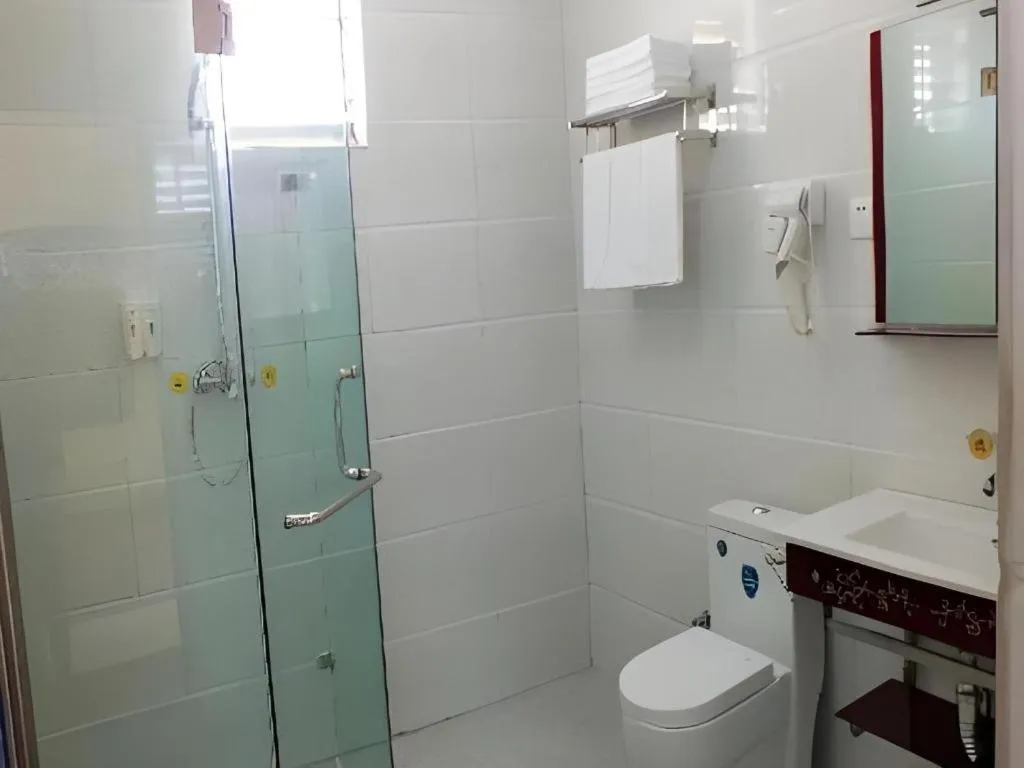 Lijiang Precious Dream Hotel