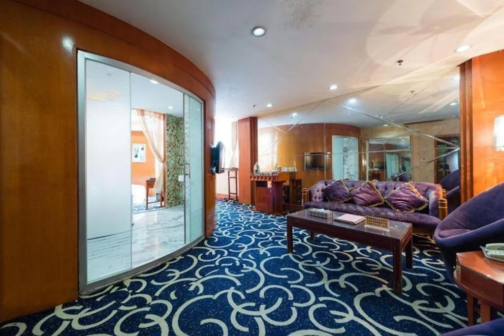 Pingdingshan Feixing Crowne Plaza Hotel