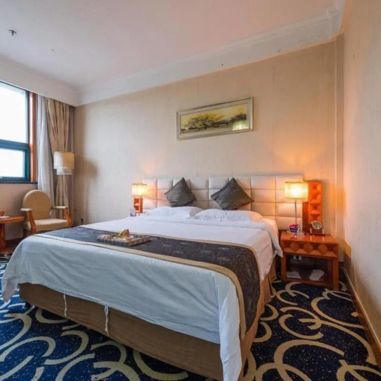 Bed in Pingdingshan Feixing Crowne Plaza Hotel