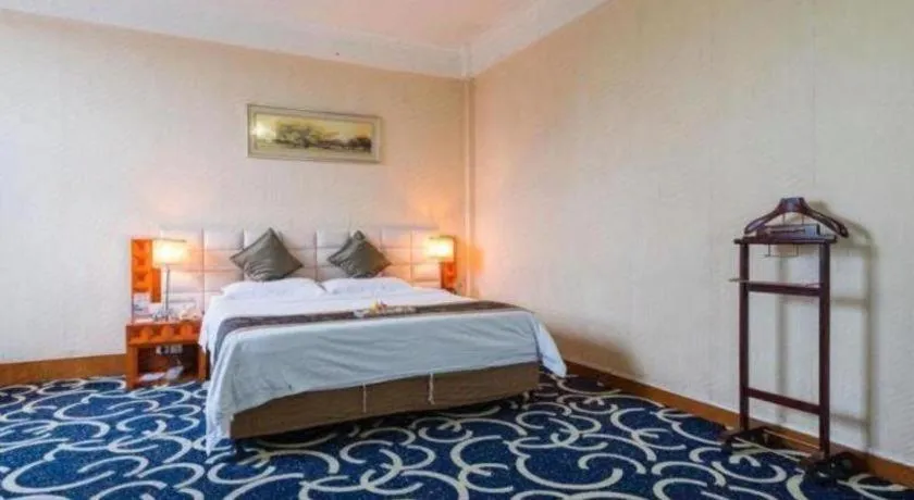 Bed in Pingdingshan Feixing Crowne Plaza Hotel