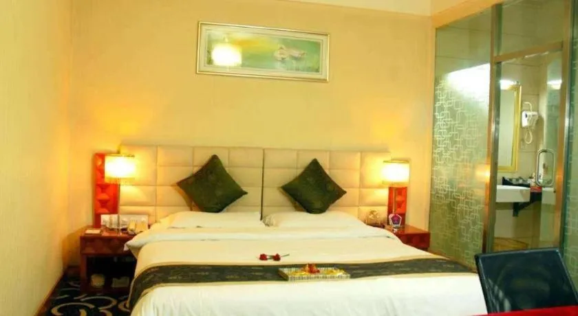 Bed in Pingdingshan Feixing Crowne Plaza Hotel