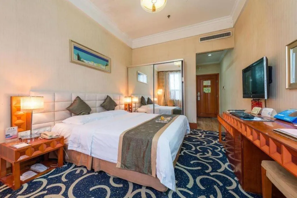 Bed in Pingdingshan Feixing Crowne Plaza Hotel