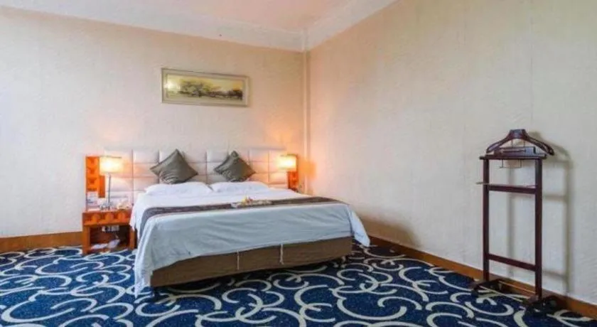 Bed in Pingdingshan Feixing Crowne Plaza Hotel