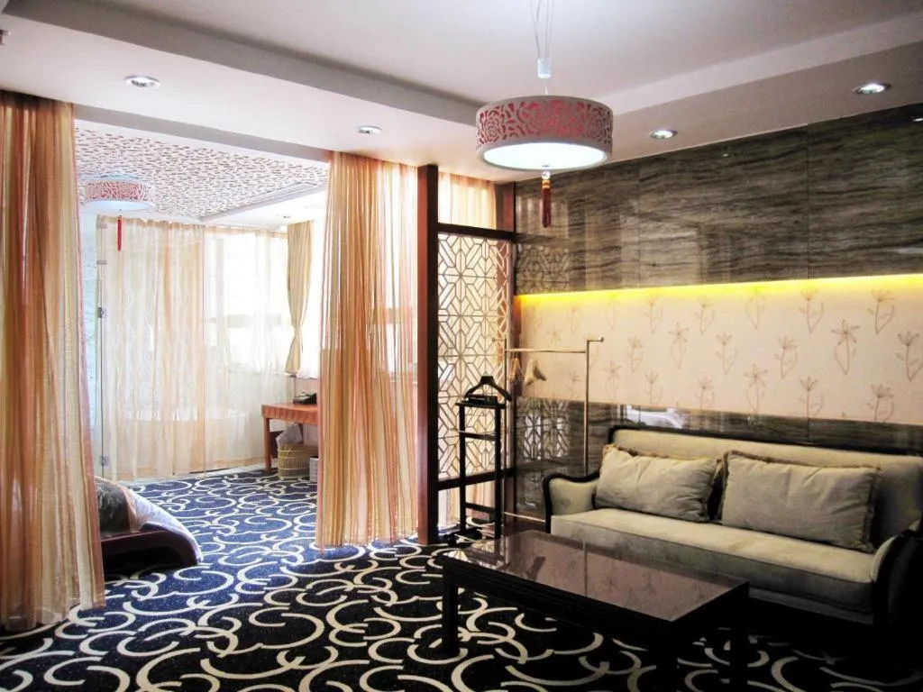 Bed in Pingdingshan Feixing Crowne Plaza Hotel