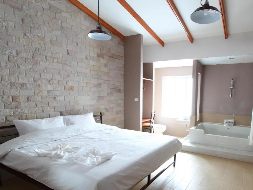 Bed in Z2 Boutique Hotel