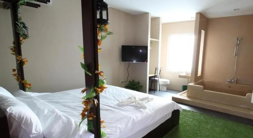 Bed in Z2 Boutique Hotel