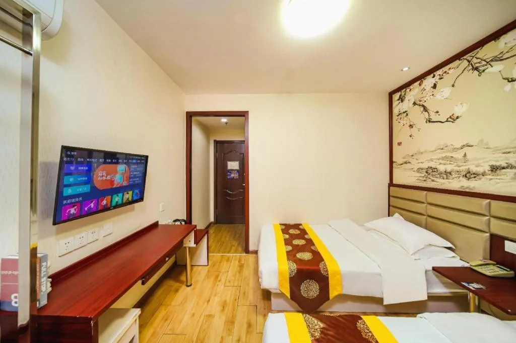 Bed in Kunlun Leju Business Hotel Kaifeng Gulou