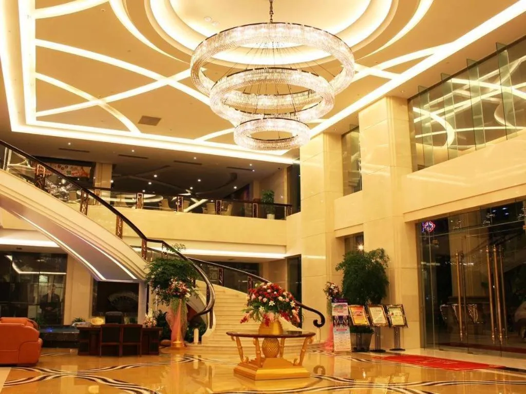 Dongguan Royal Metropolitan Hotel