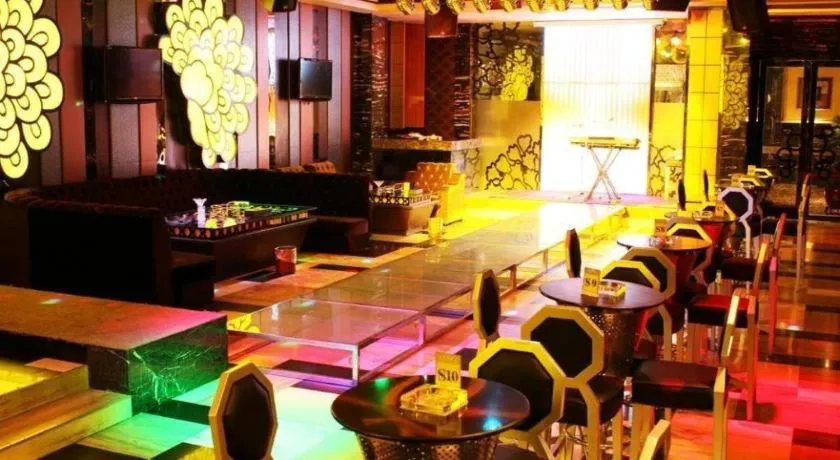 Dongguan Royal Metropolitan Hotel