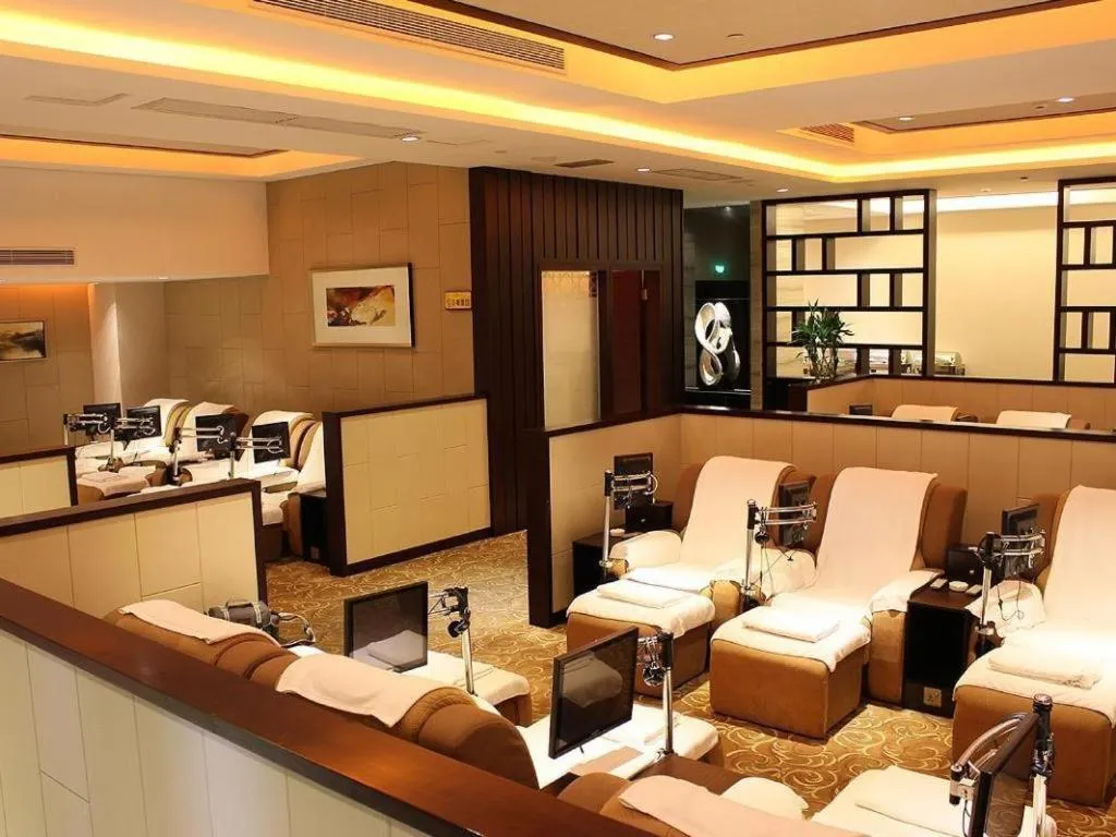 Dongguan Royal Metropolitan Hotel