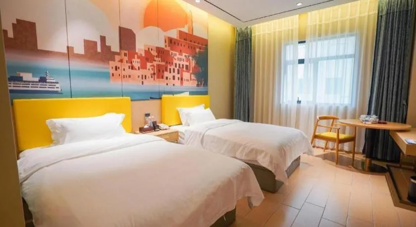 Bed in Quanzhou Binhai Hotel