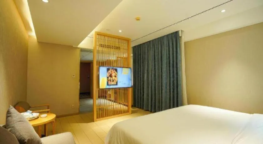 Bed in Quanzhou Binhai Hotel