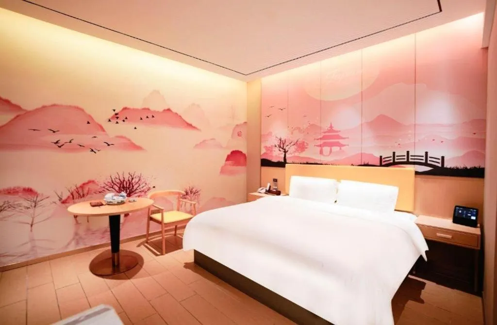 Bed in Quanzhou Binhai Hotel