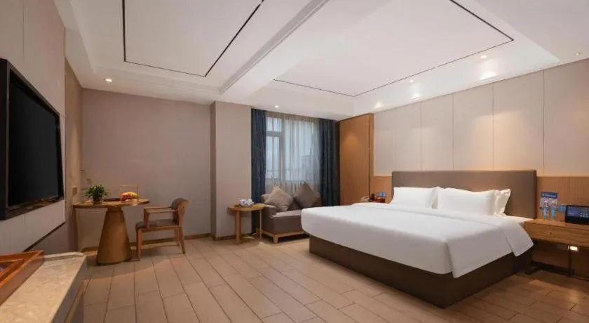 Bed in Quanzhou Binhai Hotel