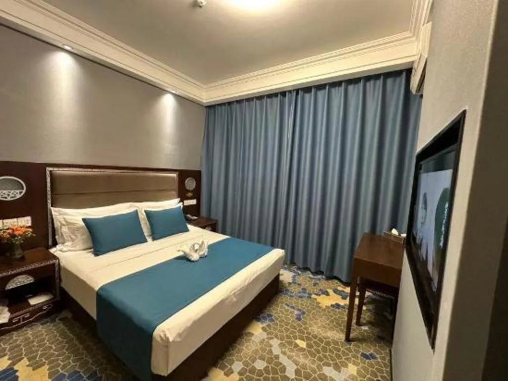 Bed in Dunhuang Dunhe Hotel