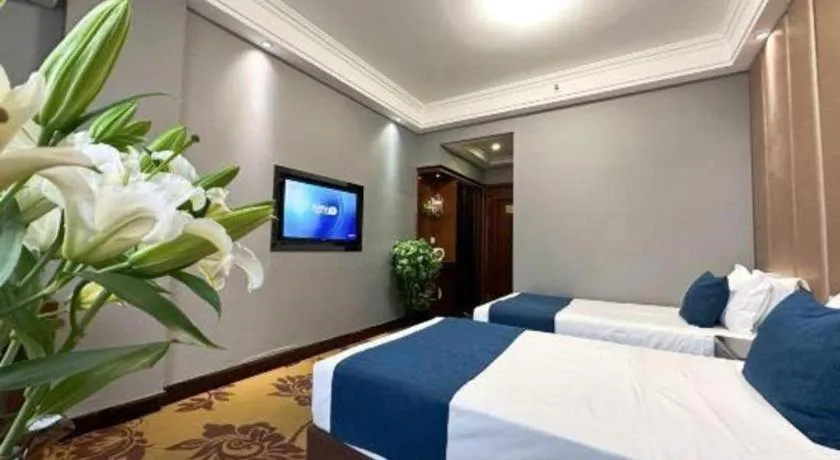 Bed in Dunhuang Dunhe Hotel