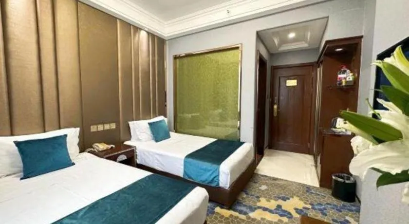 Bed in Dunhuang Dunhe Hotel