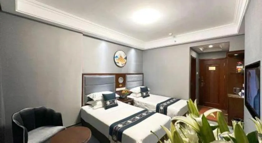 Bed in Dunhuang Dunhe Hotel