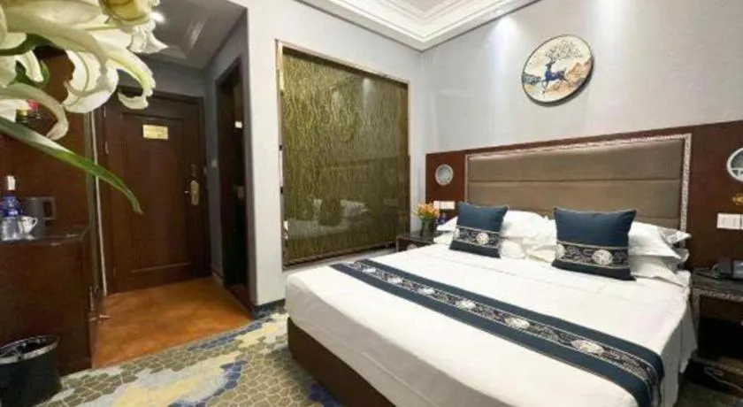 Bed in Dunhuang Dunhe Hotel