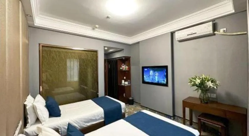 Bed in Dunhuang Dunhe Hotel