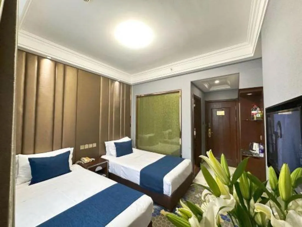 Bed in Dunhuang Dunhe Hotel