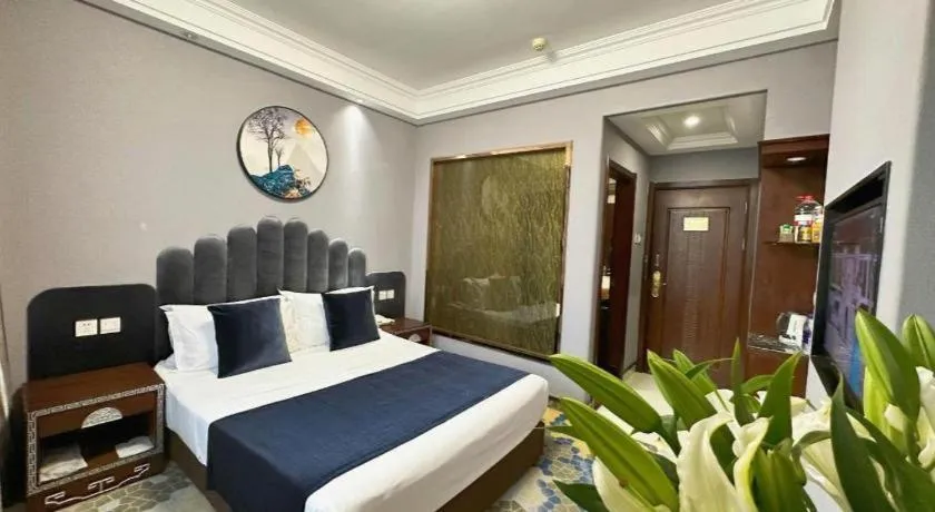 Bed in Dunhuang Dunhe Hotel