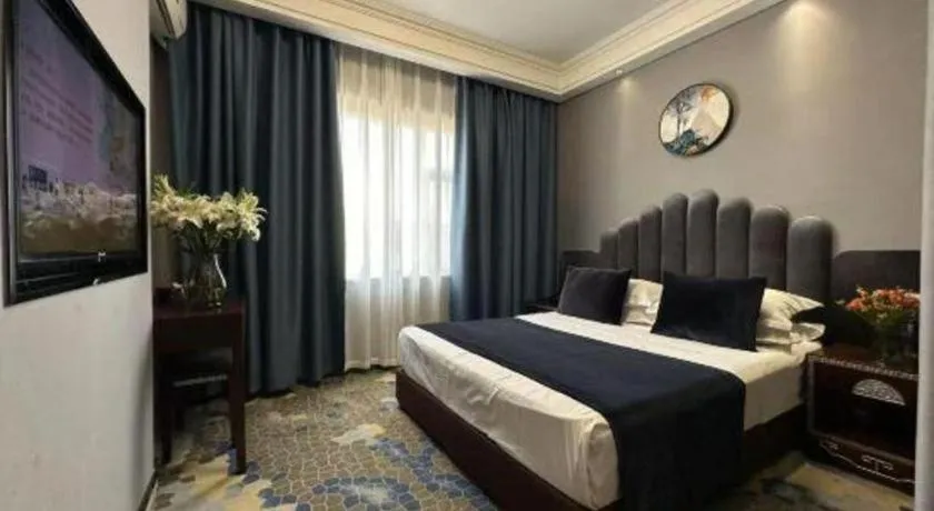 Bed in Dunhuang Dunhe Hotel