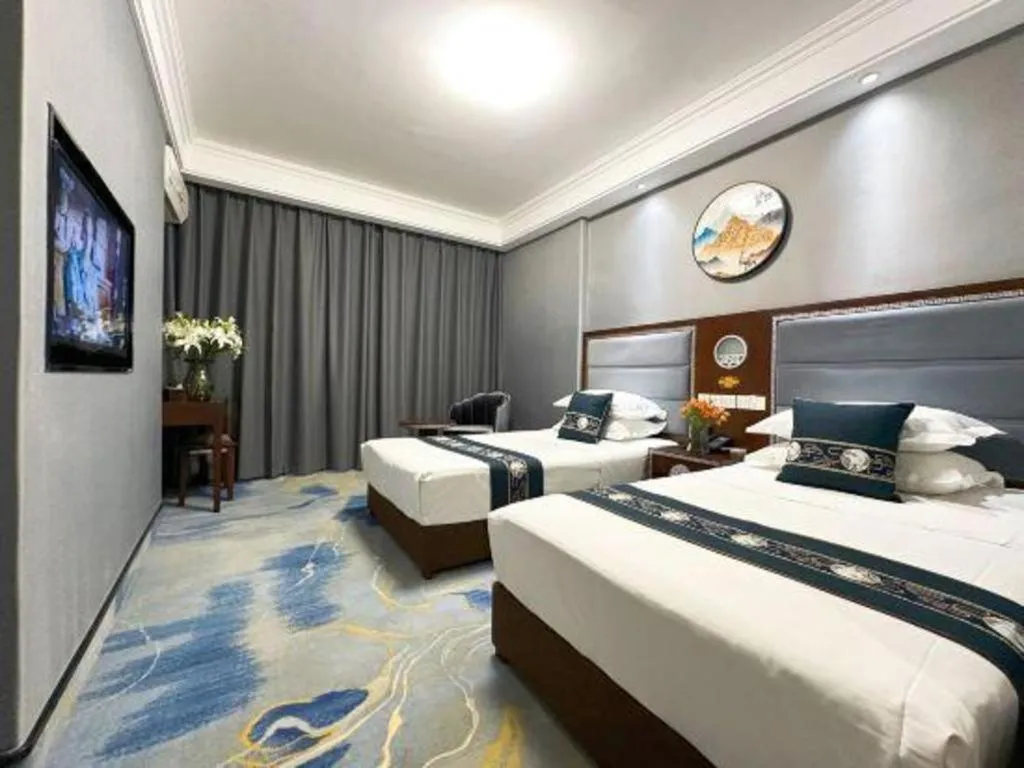 Bed in Dunhuang Dunhe Hotel