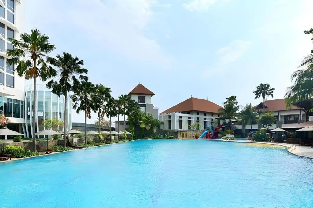 Hotel Santika Premiere Kota Harapan Indah