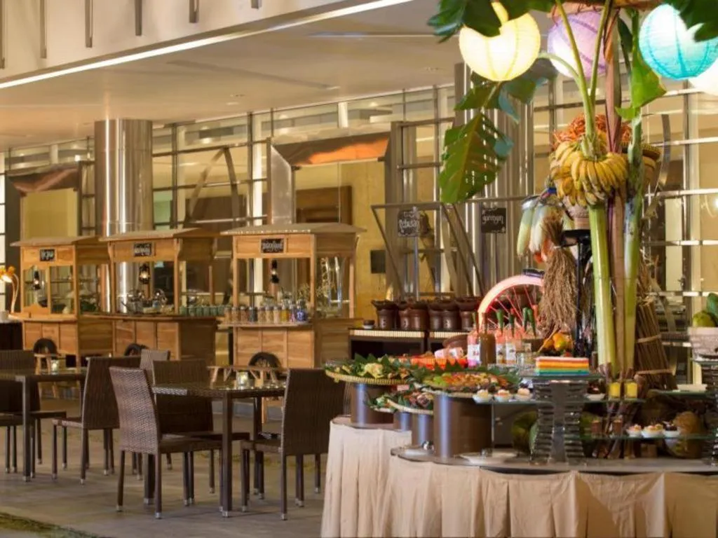 Hotel Santika Premiere Kota Harapan Indah